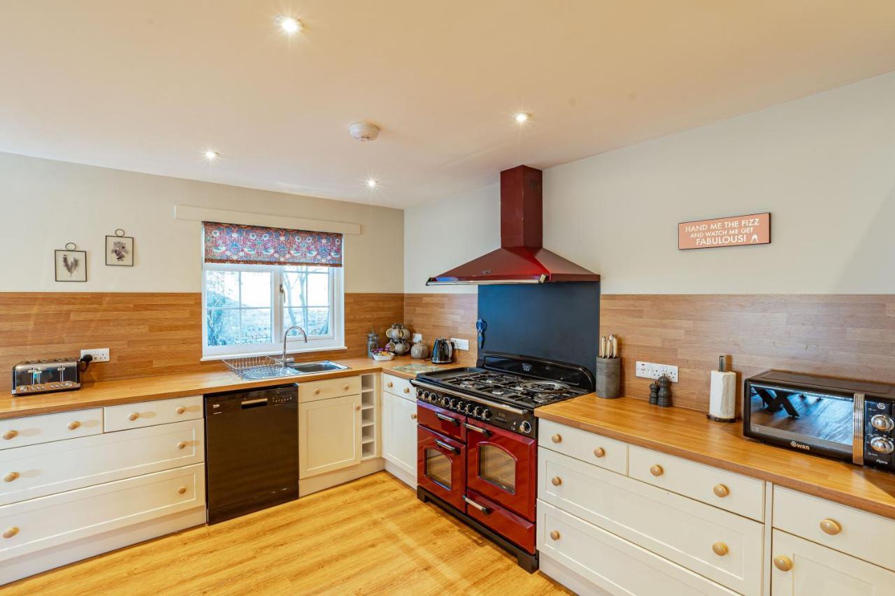 Sparrowhawk Cottage With Hot Tub Newton Stewart Esterno foto