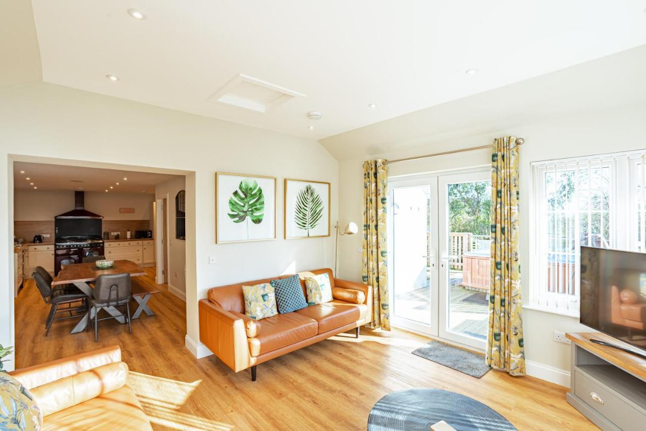 Sparrowhawk Cottage With Hot Tub Newton Stewart Esterno foto
